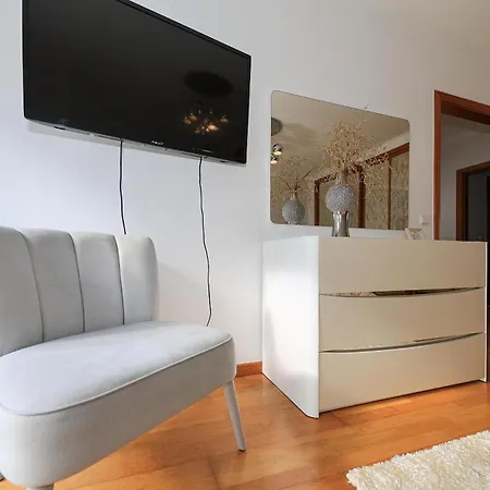 Moradia Chicharro Гостевой дом