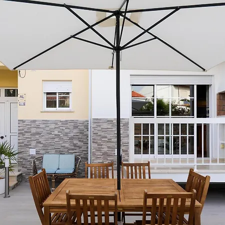 Moradia Chicharro Гостевой дом