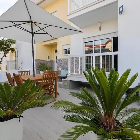 Moradia Chicharro Гостевой дом Назаре