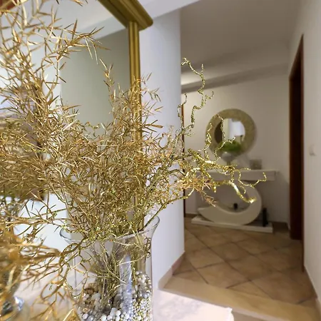 Moradia Chicharro * Назаре