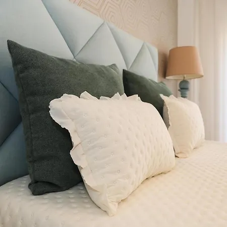 Moradia Chicharro Guest house *