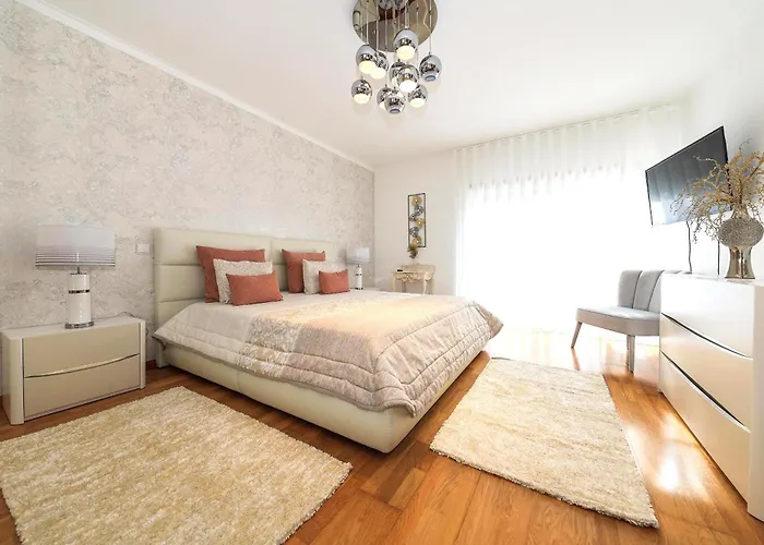 Moradia Chicharro Гостевой дом