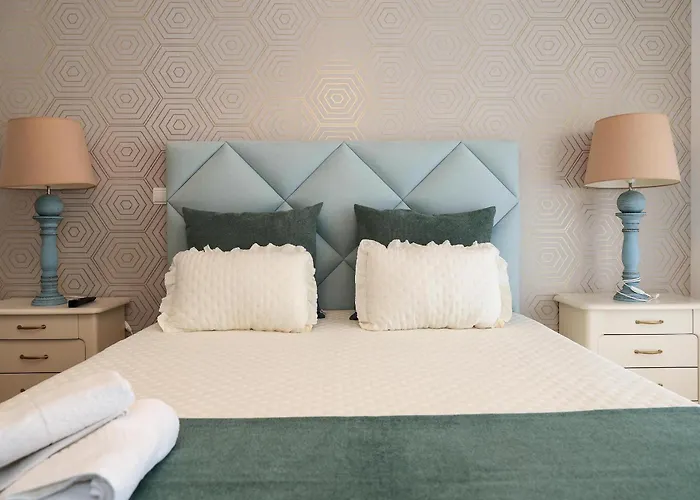 Moradia Chicharro Гостевой дом Назаре