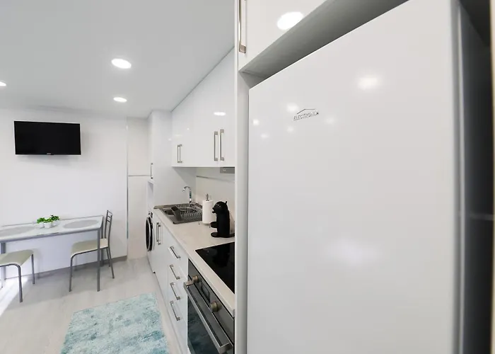 Moradia Chicharro Гостевой дом Назаре