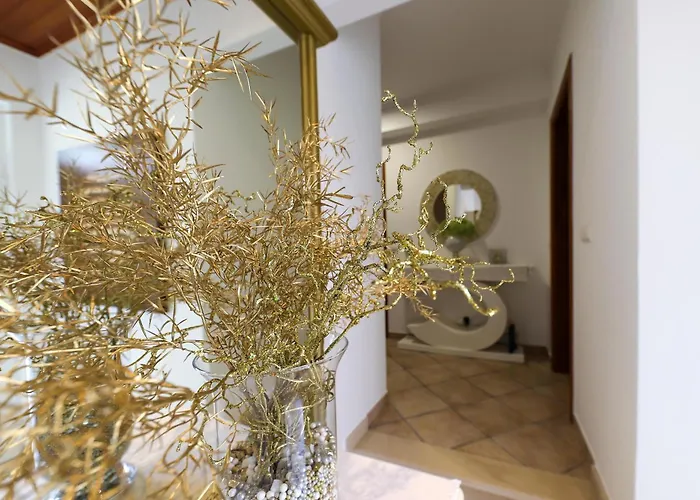 Moradia Chicharro * Назаре